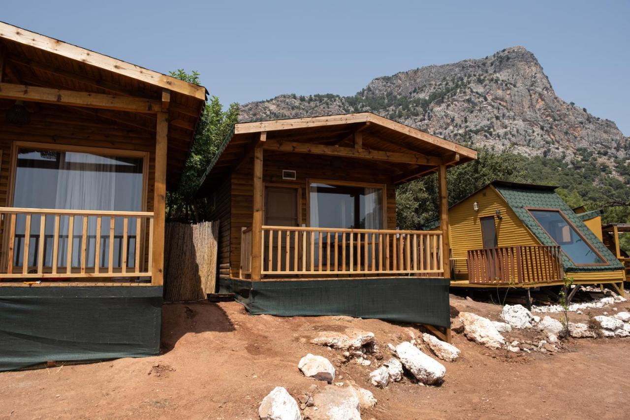 מלון פאראליה Goat Bungalow And Camping מראה חיצוני תמונה