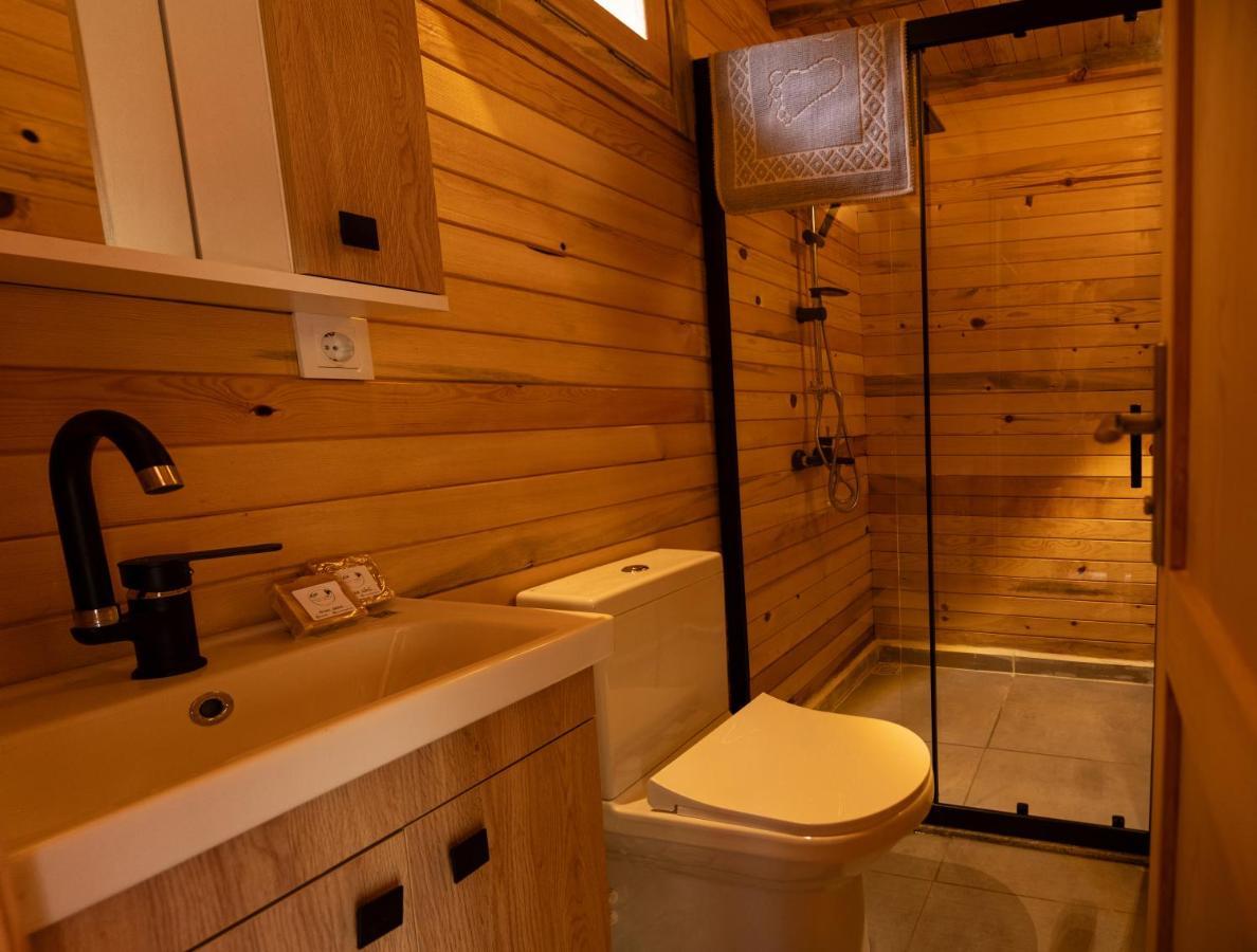 מלון פאראליה Goat Bungalow And Camping מראה חיצוני תמונה